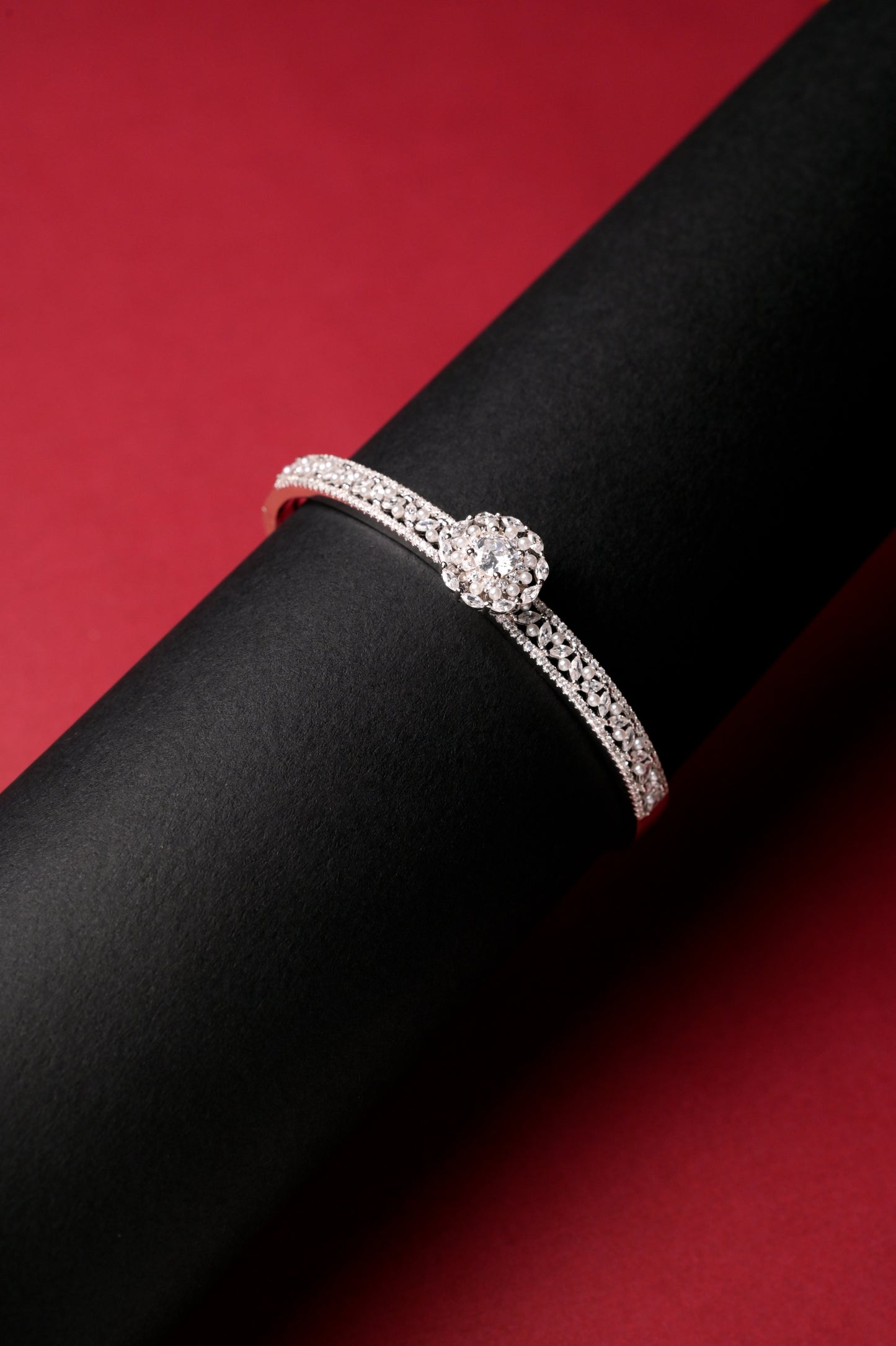 Solara Halo Pavé Bracelet
