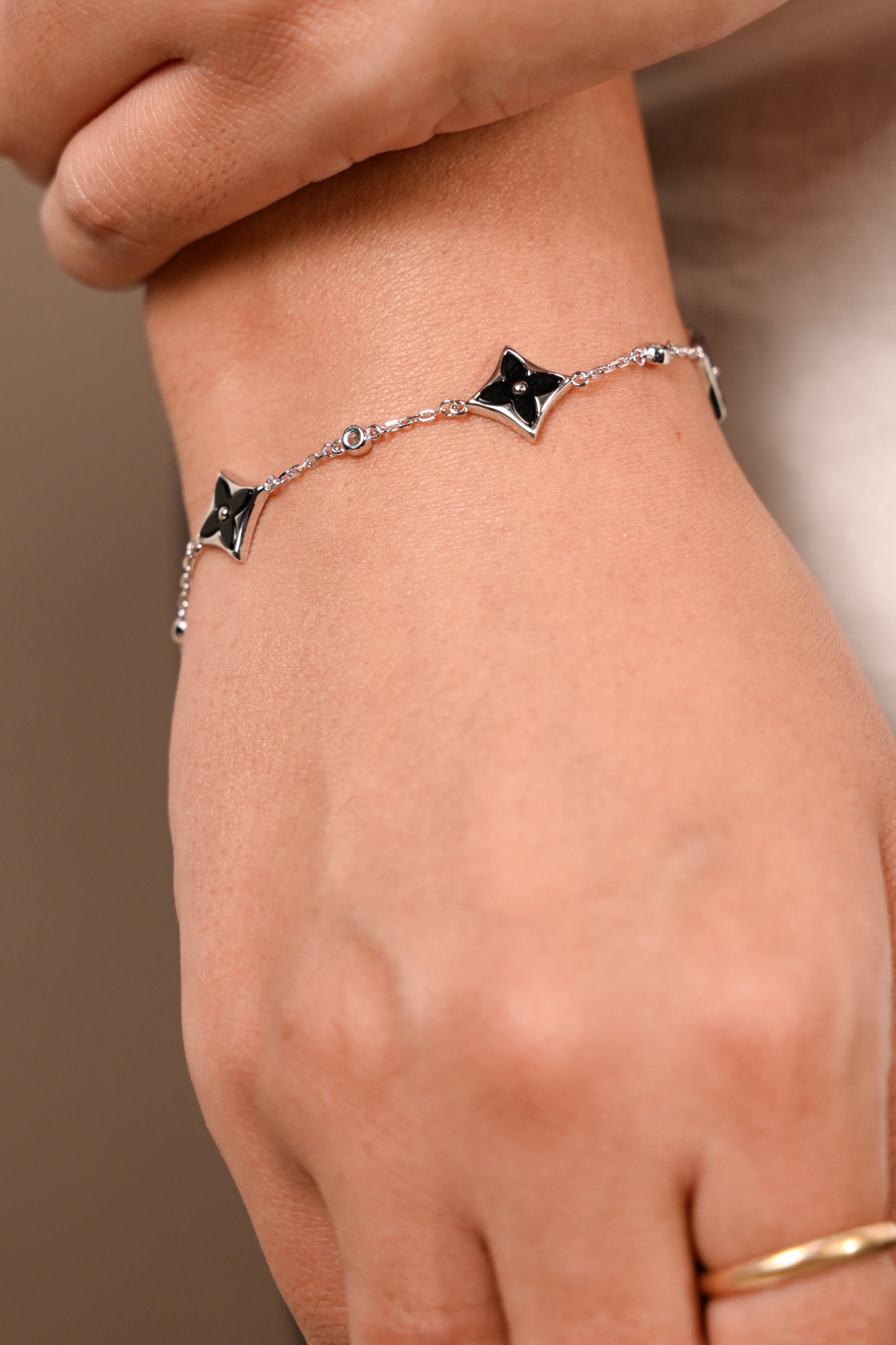Luxe Clover Enamel Bracelet