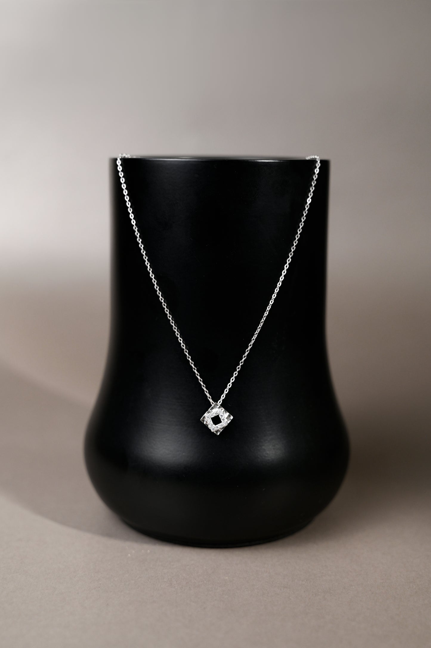 Lattice Radiance Pendant