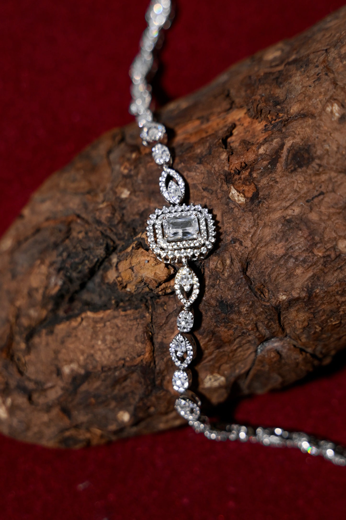 Radiant Halo Link Bracelet