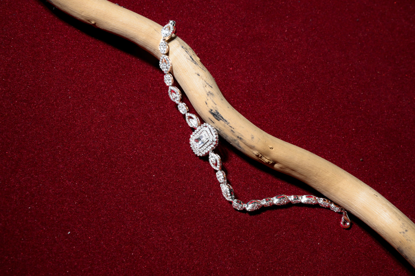 Radiant Halo Link Bracelet