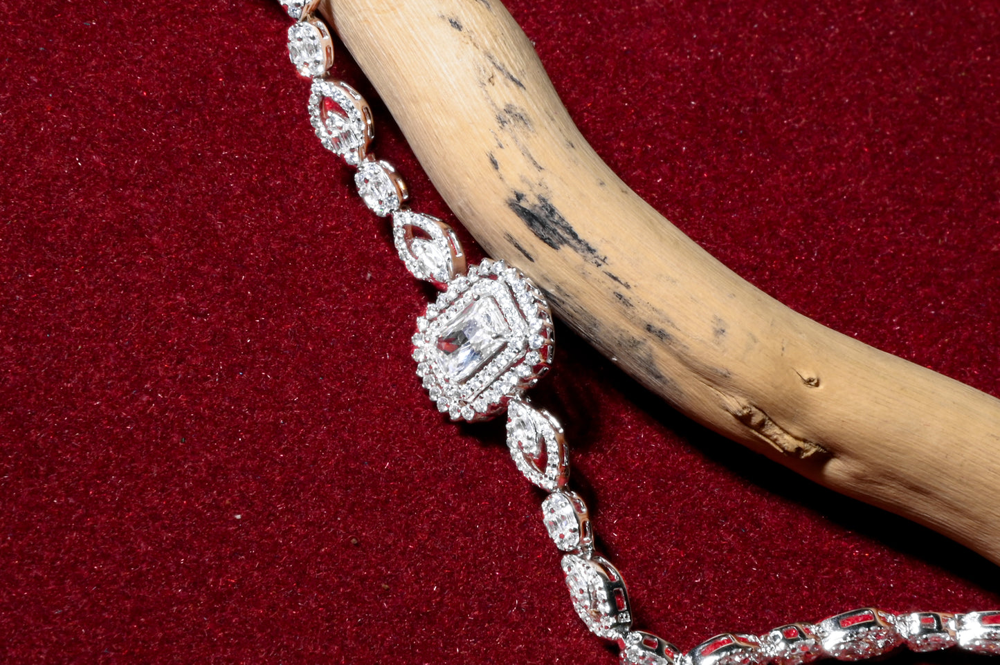 Radiant Halo Link Bracelet