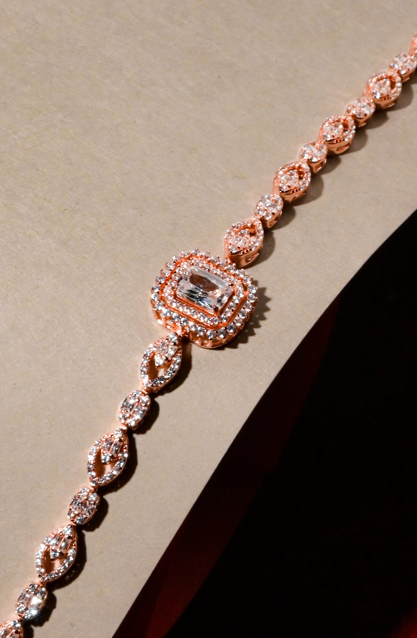 Radiant Halo Link Bracelet